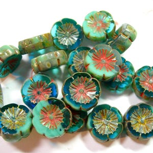 10 beads -  Aqua Blue Turquoise Blend Picasso Czech Glass Flower Beads 14mm