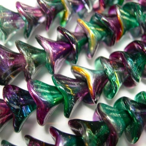 12 beads - Purple Peacock Czech Glass 3 petal Flower Beads 10mm