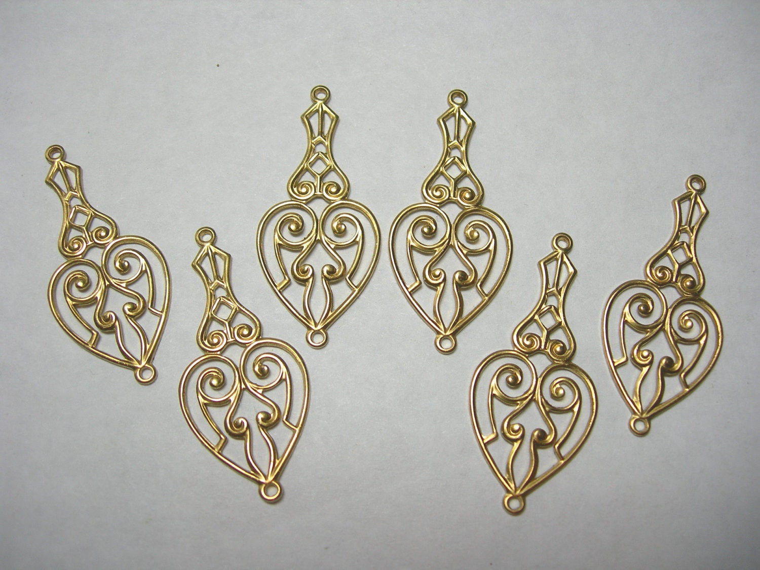 Raw Brass Drops Earring Findings - Victorian Filigree Hearts - 6, image size:1500x1125