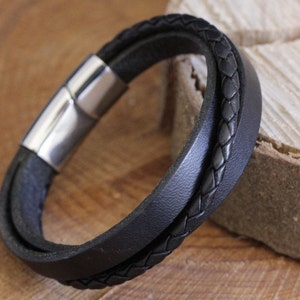 Lederarmband mit Gravur. Personalisiertes Armband. Geschenk für Ihn. Bild 3