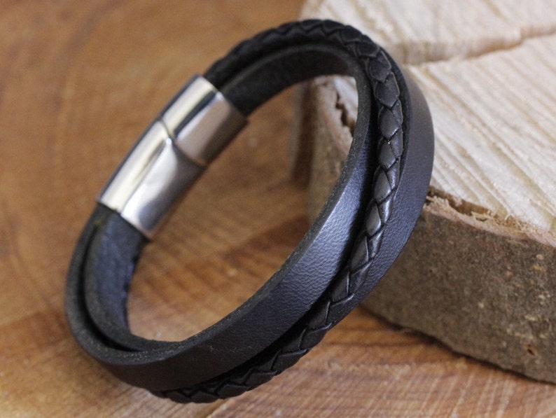 Lederarmband mit Gravur. Personalisiertes Armband. Geschenk für Ihn. Bild 3