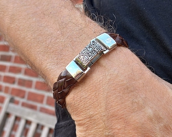 Fingerprint Bracelet for men, Remembrance bracelet with Fingerprint, Engraved Leather Bracelet For Men, Memorial Bracelet with Fingerprint