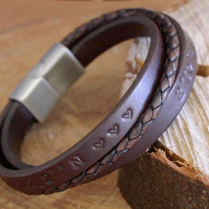 Lederarmband mit Text, Armband für Männer mit persönlichem Text, gravierbares Armband, Geschenk für Männer, Geschenk zum Vatertag, Bild 3