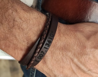 Bracciale in pelle personalizzabile fatto a mano - Testo personalizzato inciso - Regalo per la festa del papà e Natale per uomo