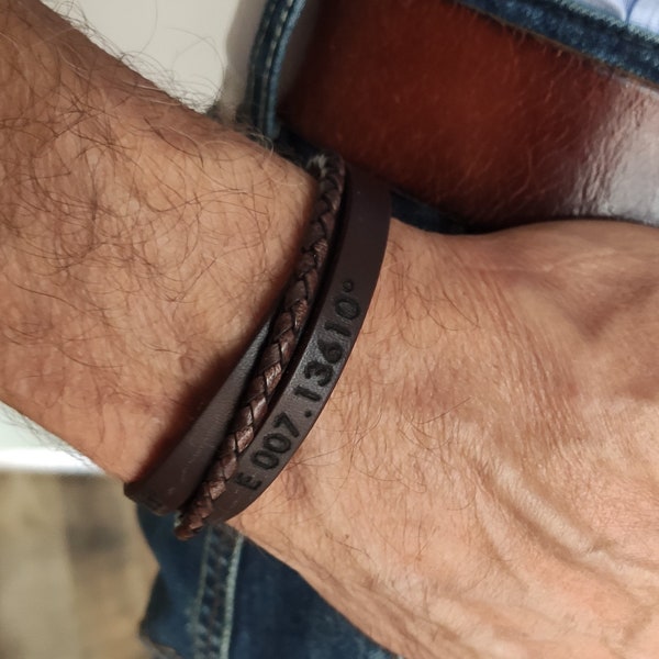 Customizable Handmade Leather Bracelet - Personalized Engraved with Text - Father's Day & Christmas Gift for Men