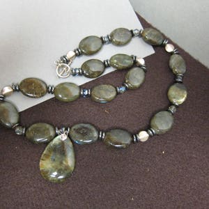 Labradorite Gemstone Necklace with Pendant chuncky beaded wire wrap silver image 2