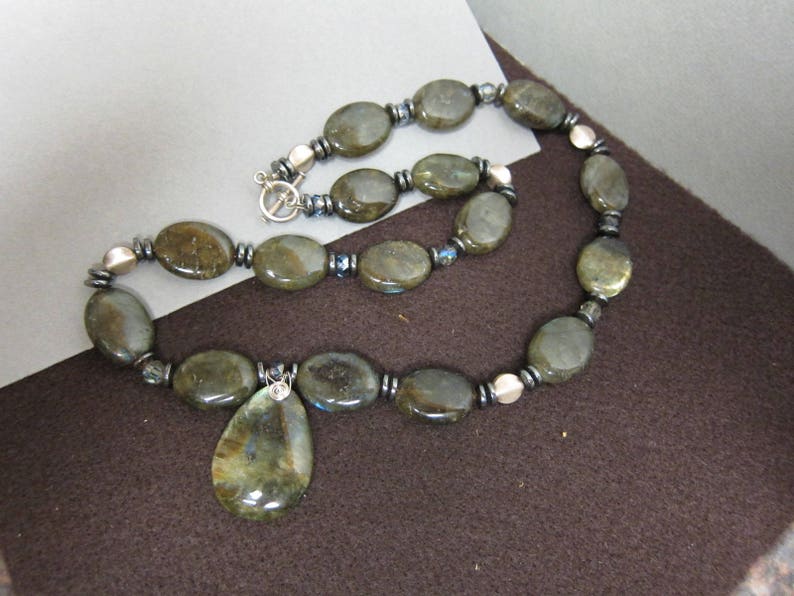 Labradorite Gemstone Necklace with Pendant chuncky beaded wire wrap silver image 2