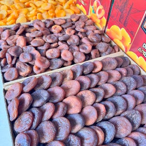 Jumbo Sun Dried Apricots: Malatya Anatolian Vegan Snack