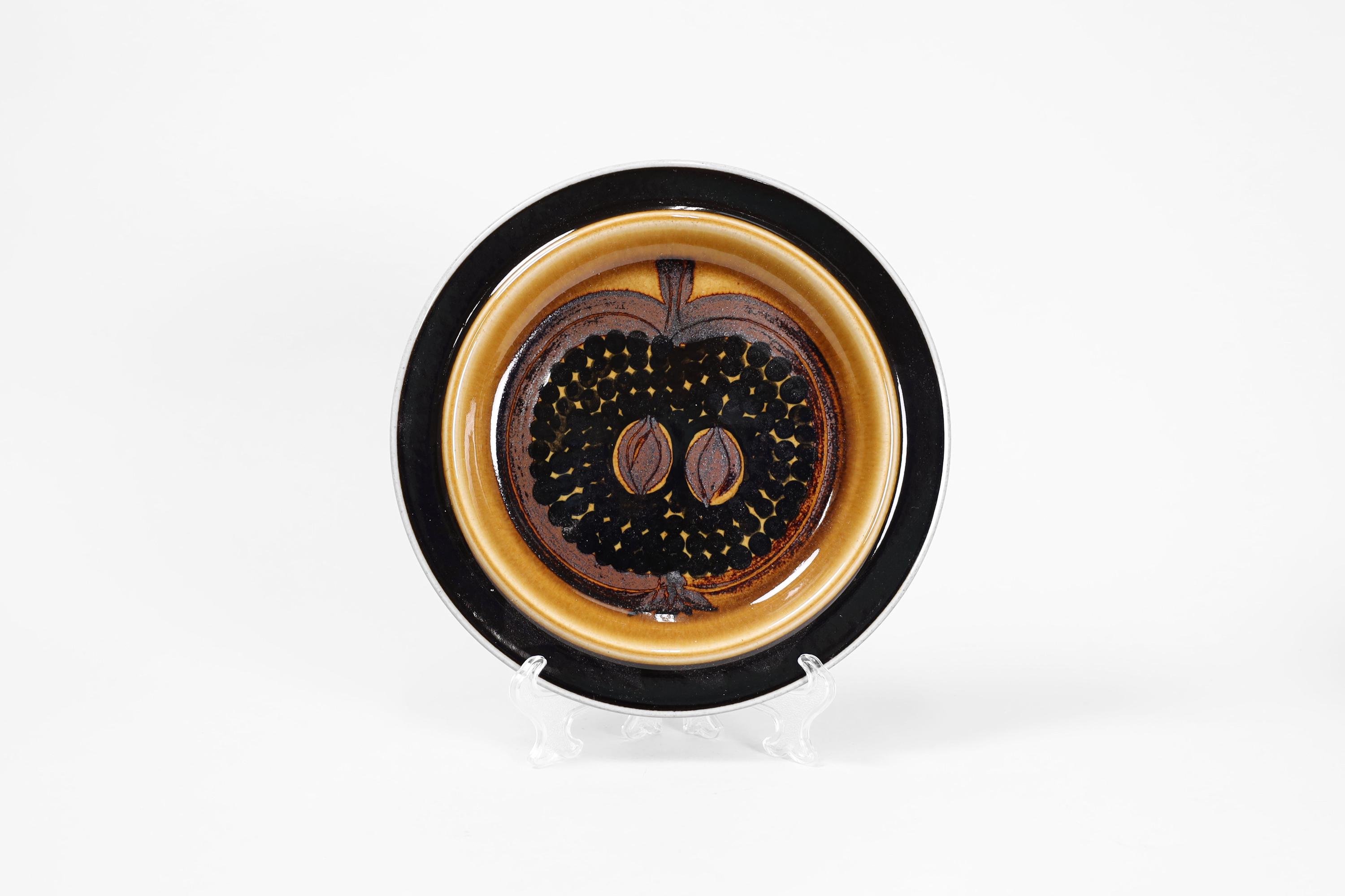 Vintage Arabia Finland Fructus Plate: Mid-century Nordic Stoneware