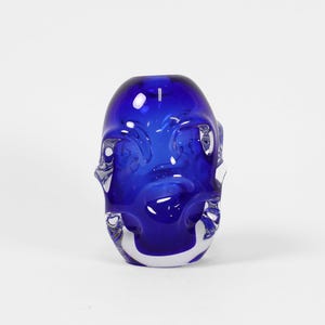 ボーン・アウグストソン、Aseda Glasbruk 用 ブルー ヴィンテージ 親指プリント 花瓶 |ヴィンテージ スウェーデン スカンジナビア アート ガラス |スウェーデン 50 年代 60 年代