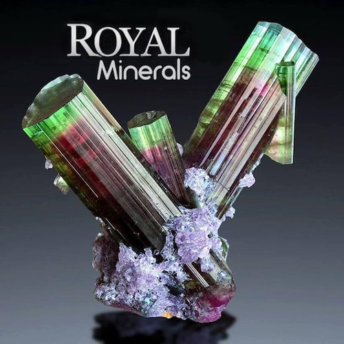 蛍光の美！ アフガニスタン産ラズライトとウエルネル石 天然蛍光ヒュネ鉱物、ソーダライトとパイライト標本、83g 希少