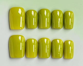 Uñas postizas verdes sencillas, cortas, cuadradas, brillantes, minimalistas, color lima.