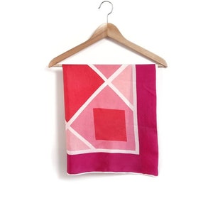 Vintage White & Pink Geometric Print Scarf