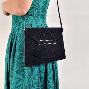 Vintage Schwarze Samt Abendtasche W Gold Schleife Detail | Lange Riemen Suedette Tasche