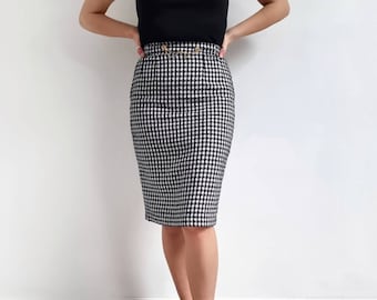 Vintage Houndstooth Midi Pencil Skirt W Gold Chain Detail | Navy & White Check | Small - Medium | Made in UK