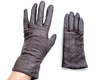 Vintage St Michael Ladies Chocolate Brown Textured Leather Gloves // Soft Cotton Lined Gloves // Medium // Made in UK
