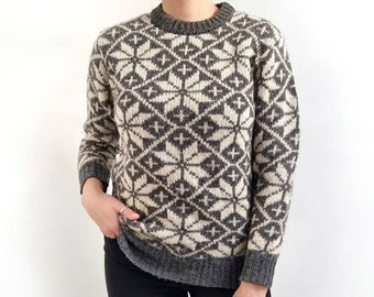 Vintage Grey & White Fair Isle Wool Knit Jumper // Winter Sweater // Small - Medium