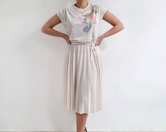 70's Vintage Cream & Pastel Floral Dress With Pleated Skirt | Midi, Sleeveless Summer Dress | Small