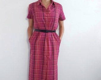 Vestido largo vintage de cuadros rosas de Laura Ashley de los años 90 // Vestido camisero largo con botones // Talla mediana