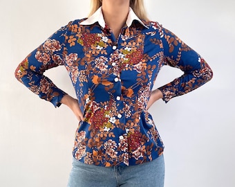 70's Vintage Brown & Blue Floral Blouse w White Collar | Stretchy Handmade Ladies Shirt | Medium