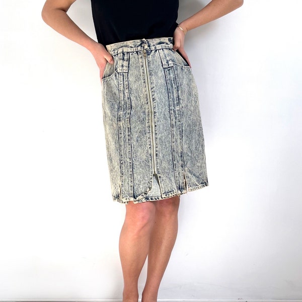 80's Vintage Denim Pencil Skirt | Acid Wash, Front Zip Tight Midi Skirt | X Small
