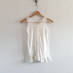 Camisole blanc à froufrous vintage // Slip Top blanc transparent // Extra Small