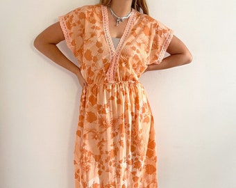 Vintage Peach Nightie // Printed Orange Summer Nightgown // Medium