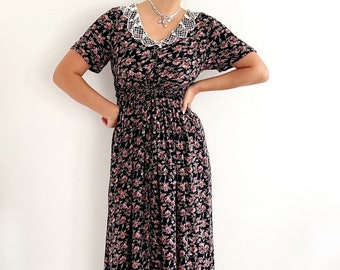 90's Dark Floral Maxi Dress // Lace Collar Button Through Long Dress // Medium