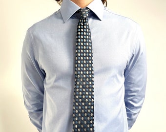 Corbata Aquascutum Vintage // Corbata de cuello de seda negra, azul, gris plateada
