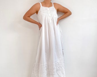 Vintage White Cotton Smock Nightie | Lace Trimmed Strap Nightgown | Summer House Dress