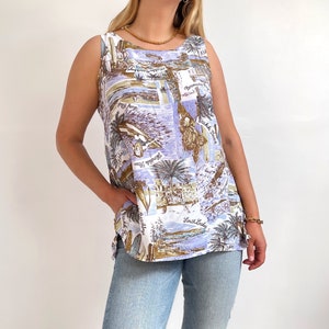 Canotta vintage con stampa di cartoline Surf marrone e blu, camicetta estiva rilassata in viscosa senza maniche, media