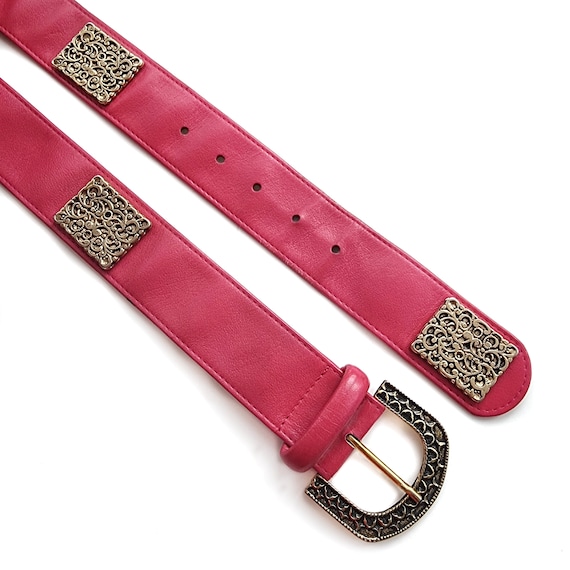 Vintage Pink Leather Belt With Textured Gold Square Stud  display picture 2