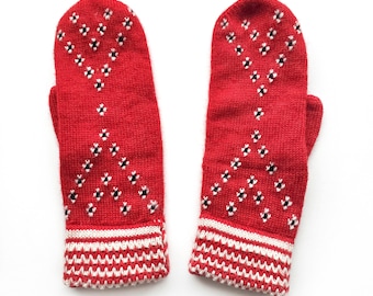 70's Vintage Red & White Wool Mittens | Winter Knit Gloves