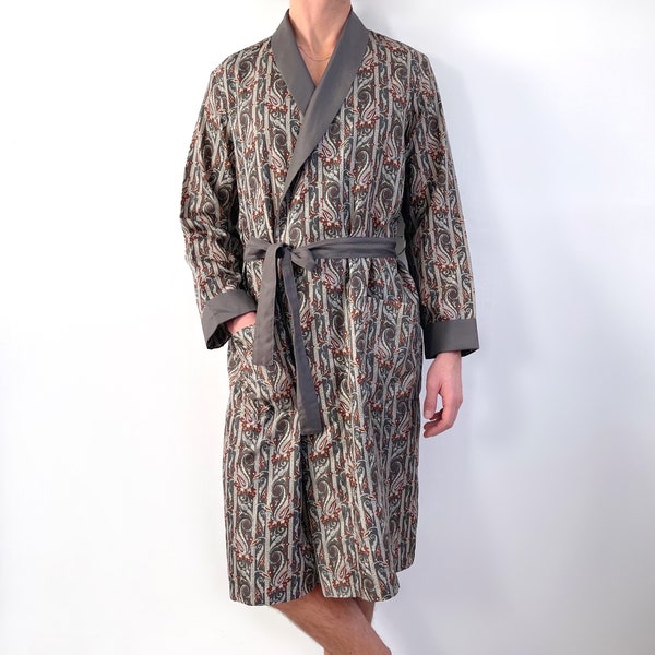 Vintage Men’s Paisley Print House Robe | Satin Smoking Jacket in Grey & Brown | Medium