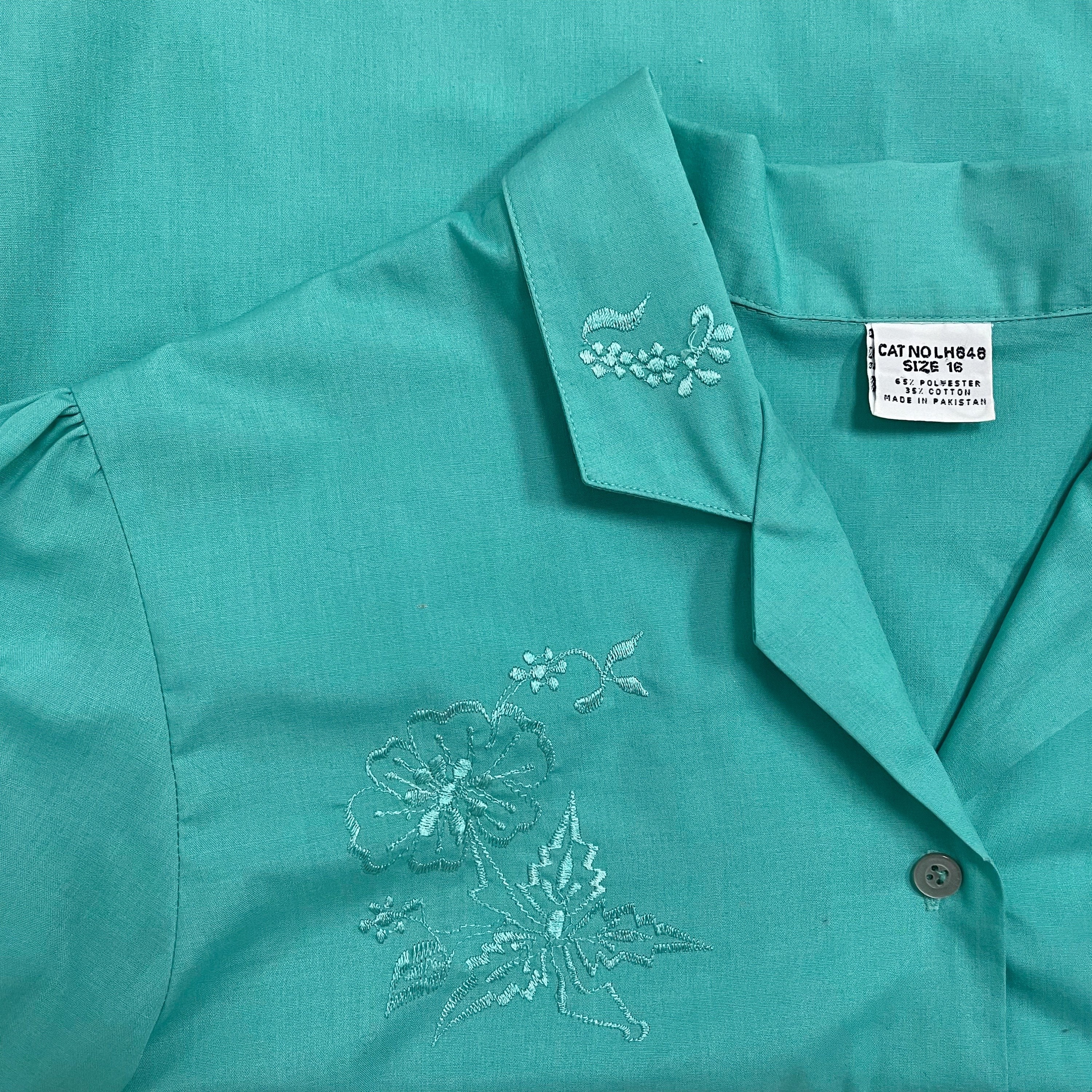 Vintage Teal Green Blouse With Floral Embroidery // Long