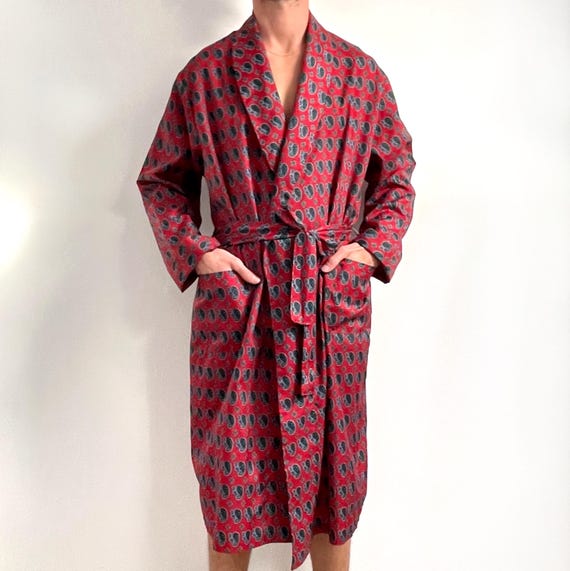 Vintage Red Paisley Print Men’s Smoking Jacket | 80s Classic House Robe | X - Large