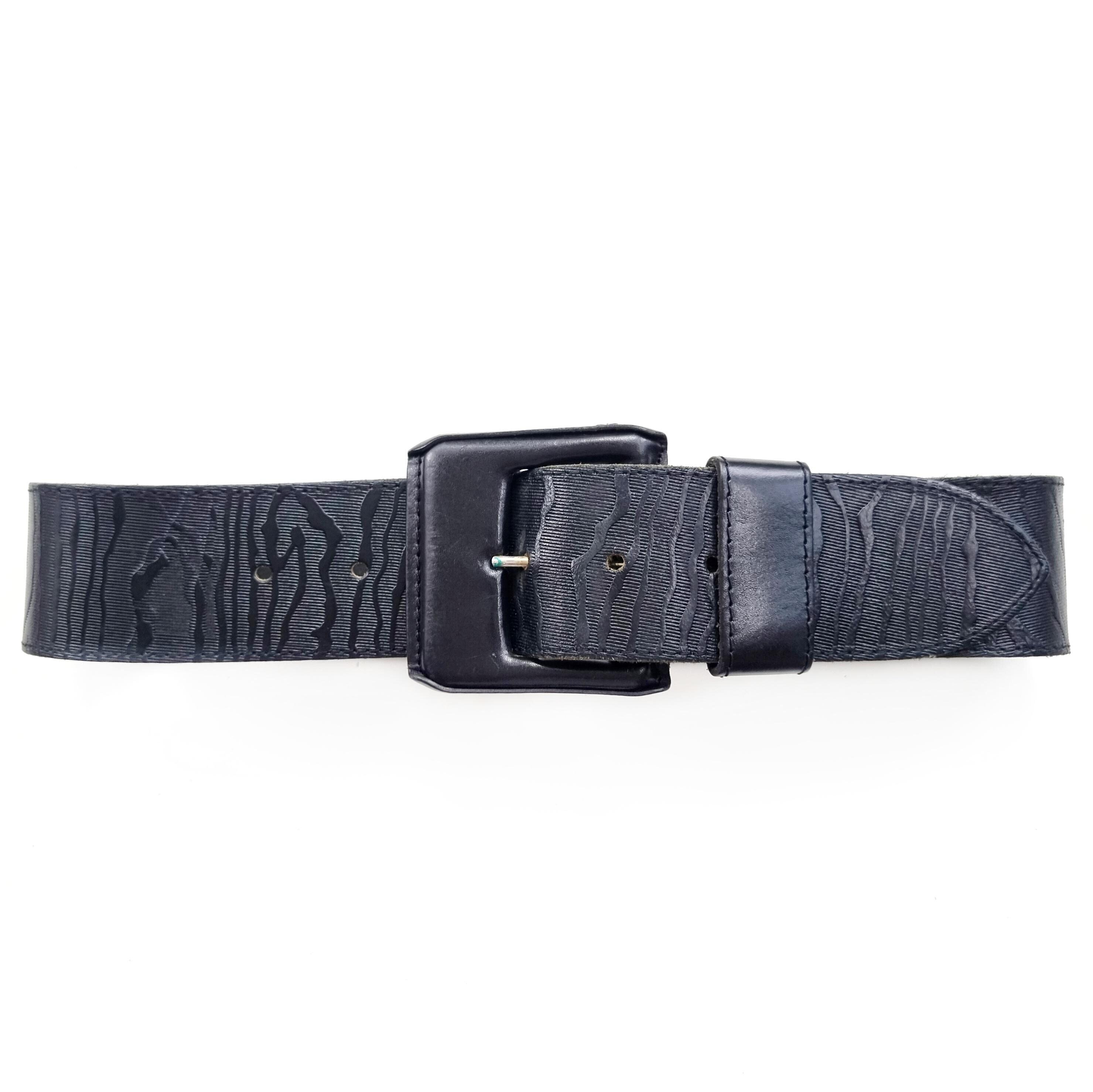 Vintage Wide Black Belt With Large Leather Covered Buckle  display picture 2