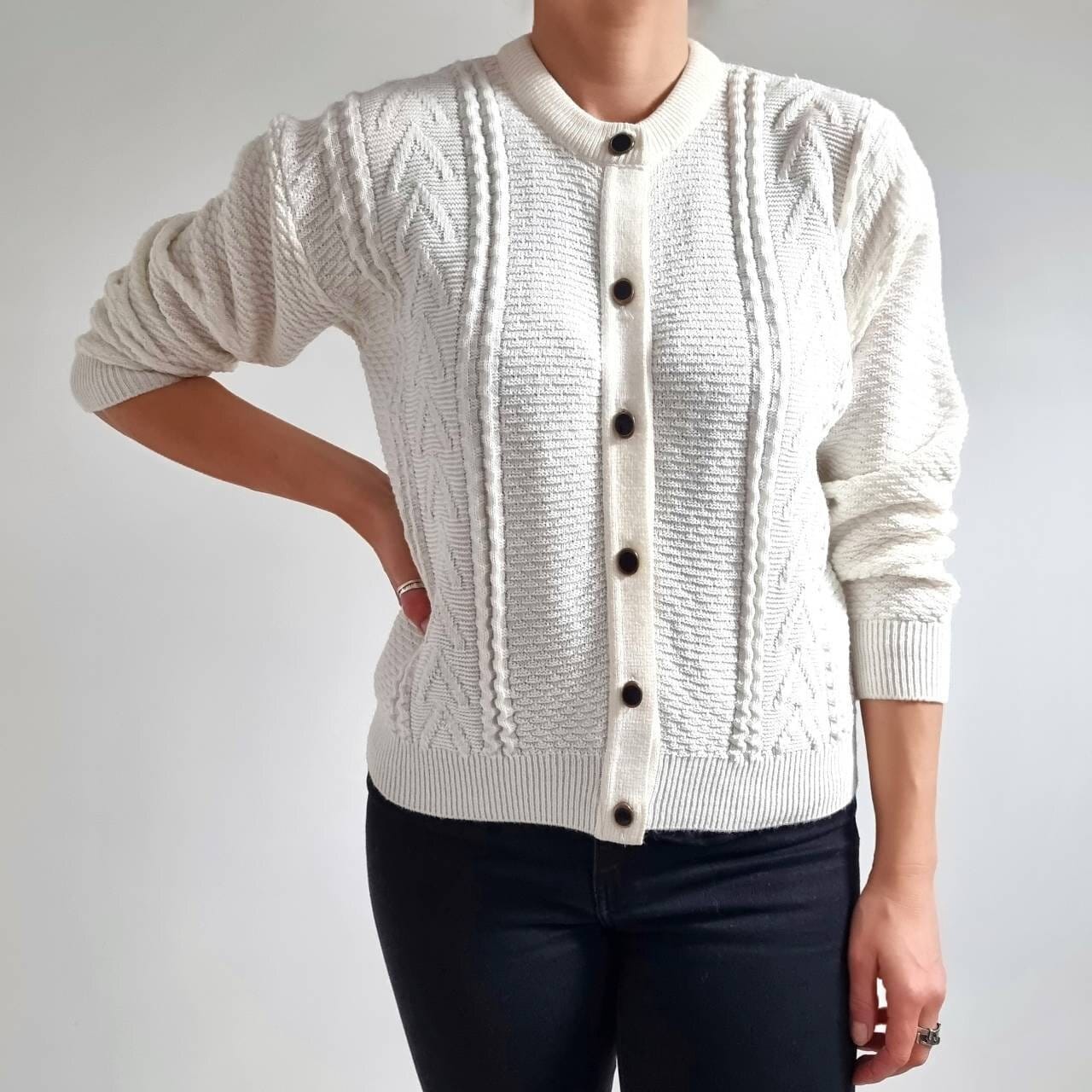 White cable knit cardigan best sale womens