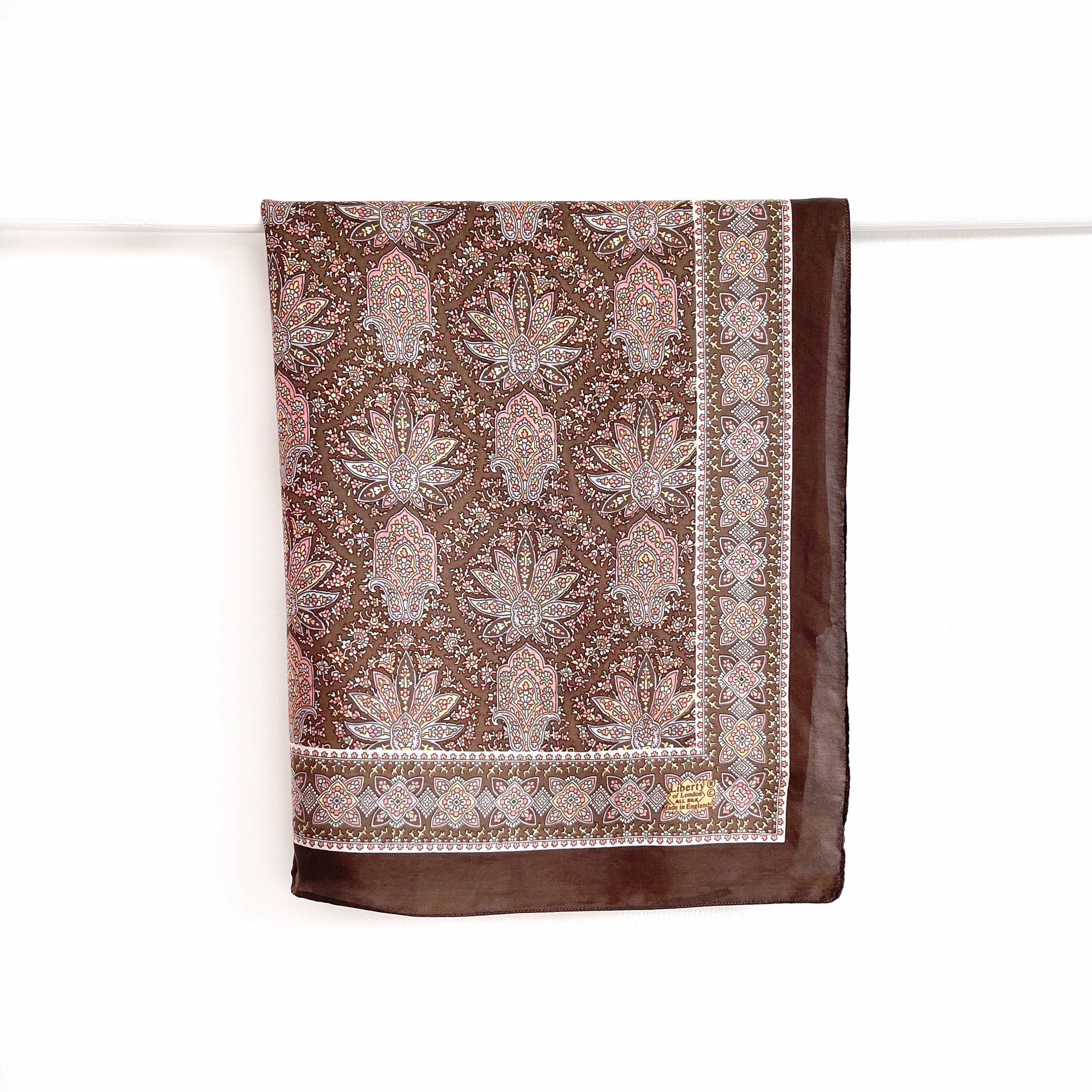 Foulard Liberty En Soie 100% – Vintage, Motif Géométrique Multicolore, Fait Main En Italie (occasion Bon état)