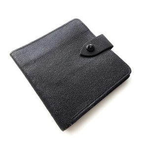 Cartera pequeña vintage de cuero negro para hombre / Cartera plegable de cuero / Fabricada en Inglaterra
