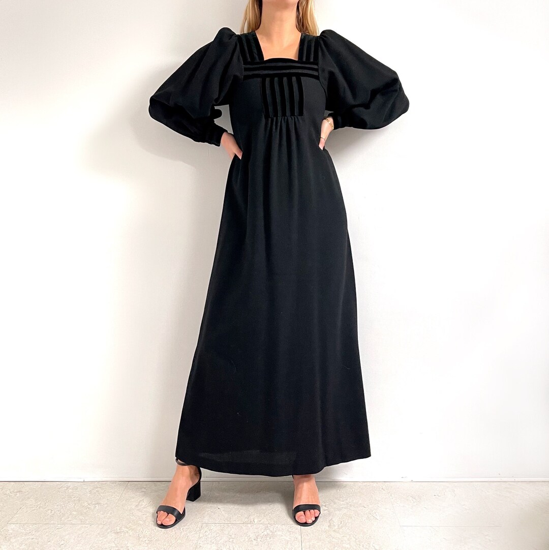 Incredibly Beautiful 70s Handmade 70s Black Cotton Smock Maxi Dress