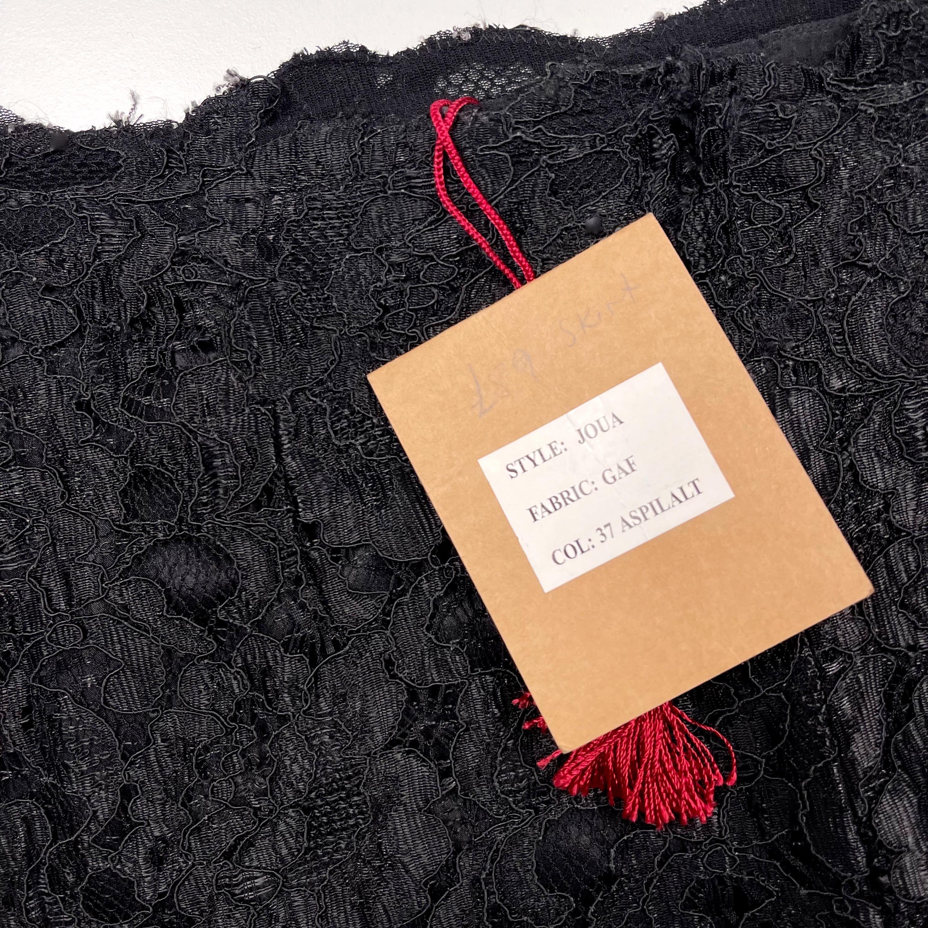00s Vintage RENATO NUCCI Black Lace Skirt | Y2K Sexi Silk Skirt