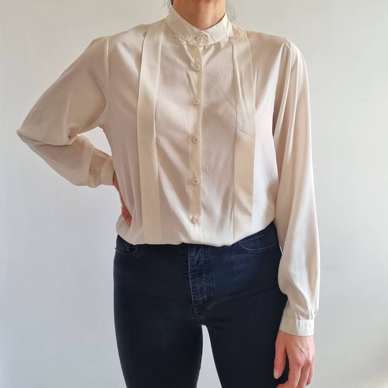 Tシャツ・カットソー PLAIN Beige Long Sleeves Blouse in Silk Woman il_340x270.6797325925_auno.jpg