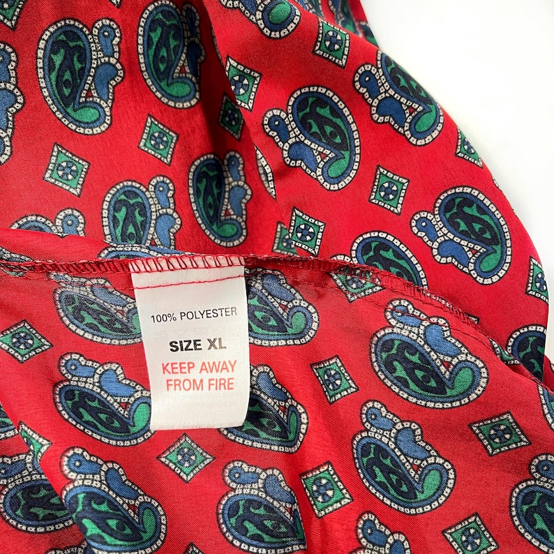 Vintage Red Paisley Print Men’s Smoking Jacket | 80s Classic House Robe | X - Large image 5
