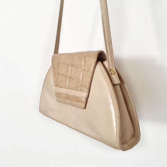 Vintage Cream Leather & Crocodile Pattern Handbag… - image 4