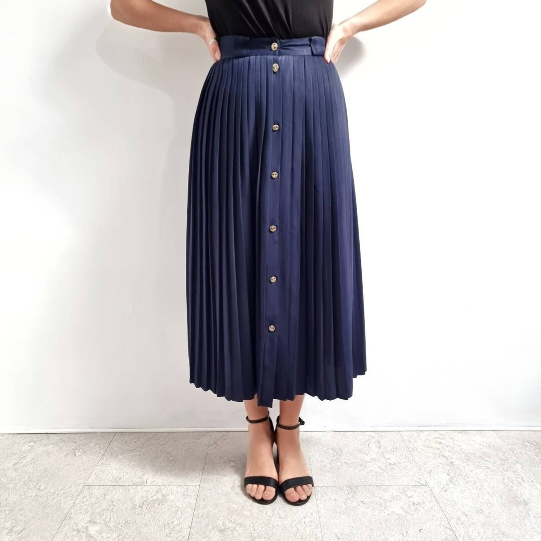 Headline Side-Pleated Skirt in Midnight Navy