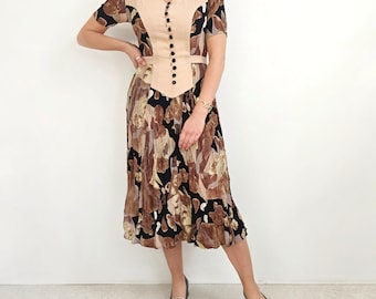 80's Vintage Beige Floral Crinkled Dress w Front Buttons & Crochet Collar | Flower Print, Midi Summer Dress | Small - Medium