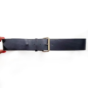 Vintage Black Leather Belt With Brass Buckle | Minimalist Unisex Belt | Medium | Made in England
