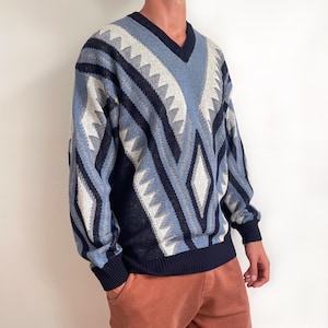 Vintage Men’s V-neck Jumper in Navy Blue Aztec Pendleton Design | Medium - Large