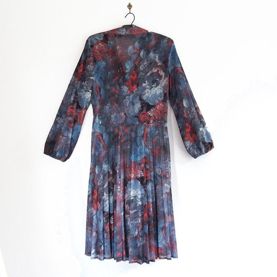 Vintage Pleated Shirt Dress // Painterly Floral L… - image 4